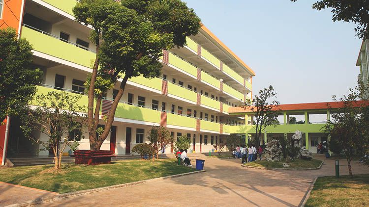 campus003.jpg