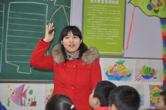 市骨干殷利丹.jpg