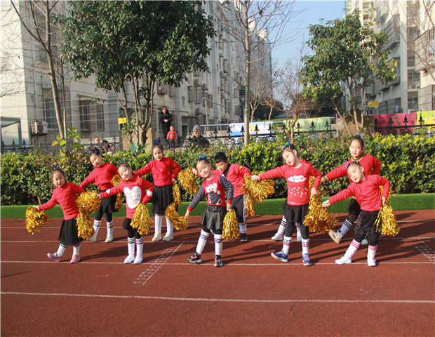 2018.12.18 龙幼暖冬季：顽强拼搏赛英姿，阳光运动展风采2.jpg