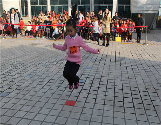 2018.12.18 龙幼暖冬季：顽强拼搏赛英姿，阳光运动展风采4.jpg