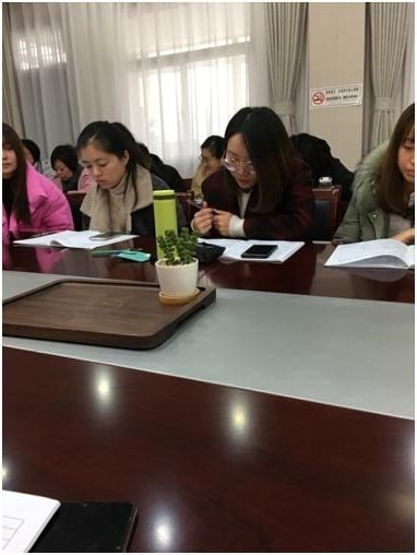 缪依.jpg