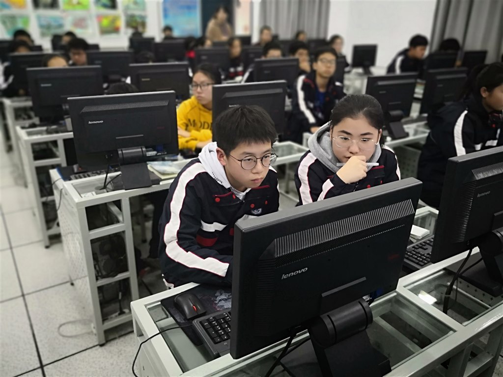 讲座1.jpg