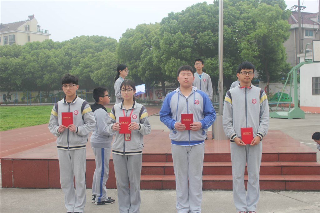 b7991fd2858eed46d1e1681cda59d309.jpg