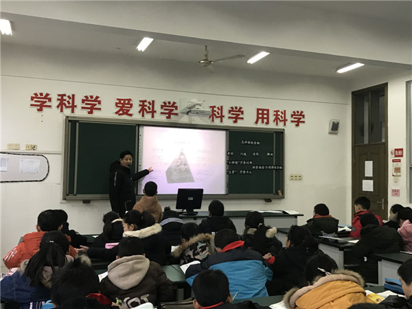 报道2.jpg