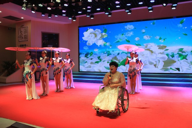 轮椅百灵鸟_conew1.jpg