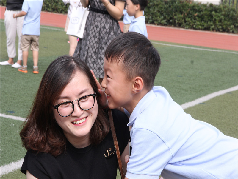 悄悄话.JPG