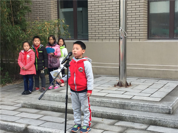 1482136732649779.jpg FD64EC9733C338A1A99A187B363A6506.jpg