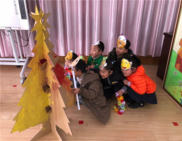 2019.3.8 龙幼探春季：缤纷卡通，炫彩童年6.jpg