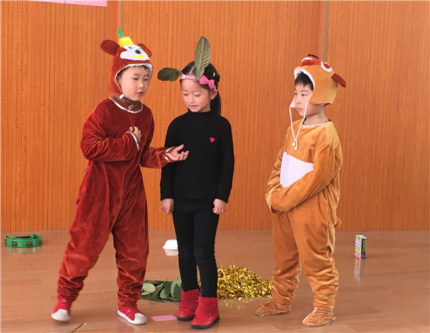 2019.3.8 龙幼探春季：缤纷卡通，炫彩童年2.jpg