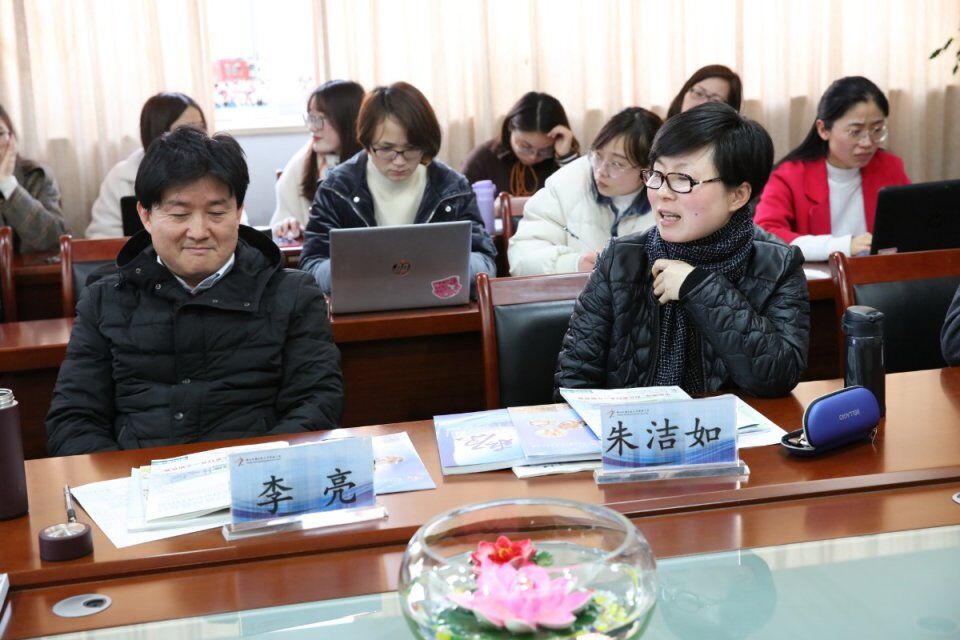李亮.jpg