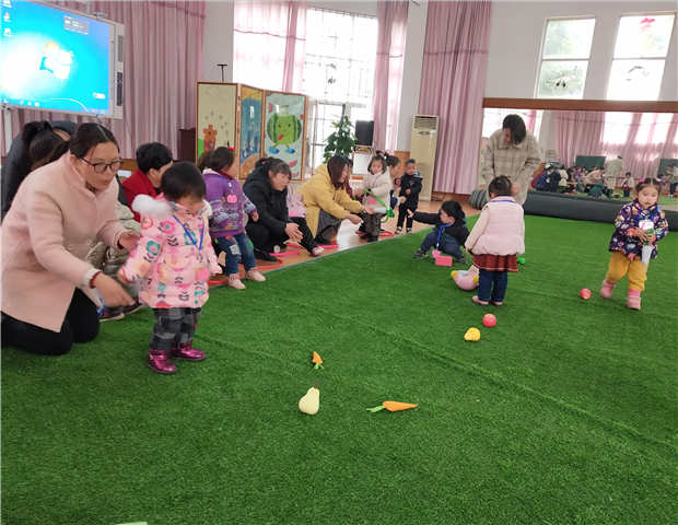 2019.3.9 龙贝贝早教园之一:暖爱送妈妈,童心汇真情4.jpg 2019.3.9 龙贝贝早教园之一:暖爱送妈妈,童心汇真情4.jpg