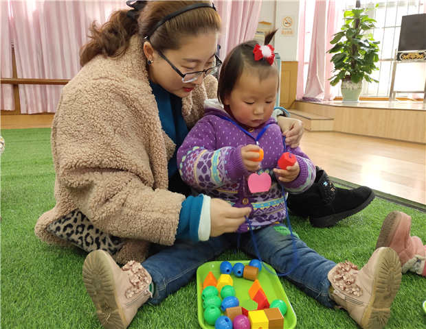 2019.3.9 龙贝贝早教园之一:暖爱送妈妈,童心汇真情3.jpg 2019.3.9 龙贝贝早教园之一:暖爱送妈妈,童心汇真情3.jpg