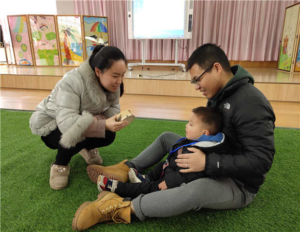 2019.3.9 龙贝贝早教园之一:暖爱送妈妈,童心汇真情1.jpg 2019.3.9 龙贝贝早教园之一:暖爱送妈妈,童心汇真情1.jpg