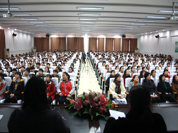 马杭初中举行2019届中考百日誓师大会2.jpg