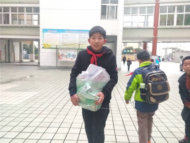 46adbbd9e15d44e096348b34b661bdb4_副本.jpg