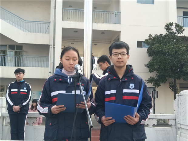 升旗仪式.jpg