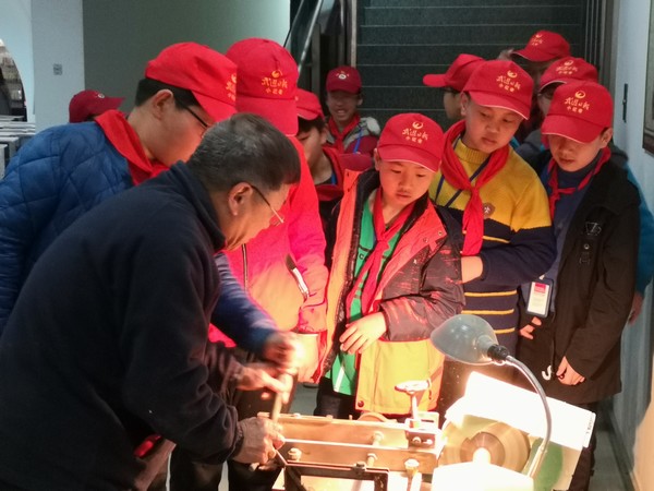 洛小小记者参加梳篦制作公益体验活动 (35).jpg
