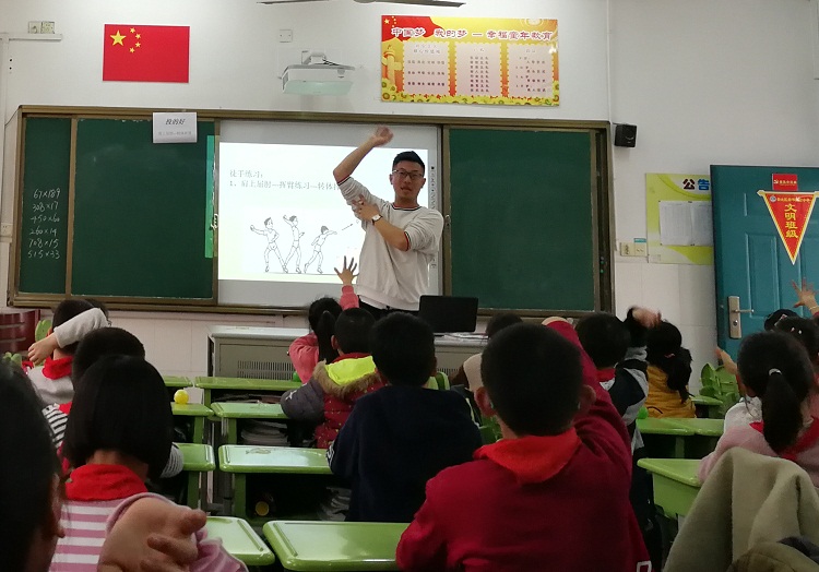 朱玉刚照片.jpg
