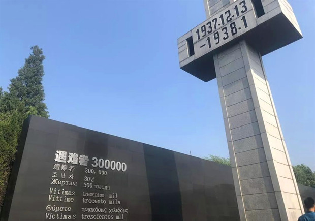参观3_副本.jpg