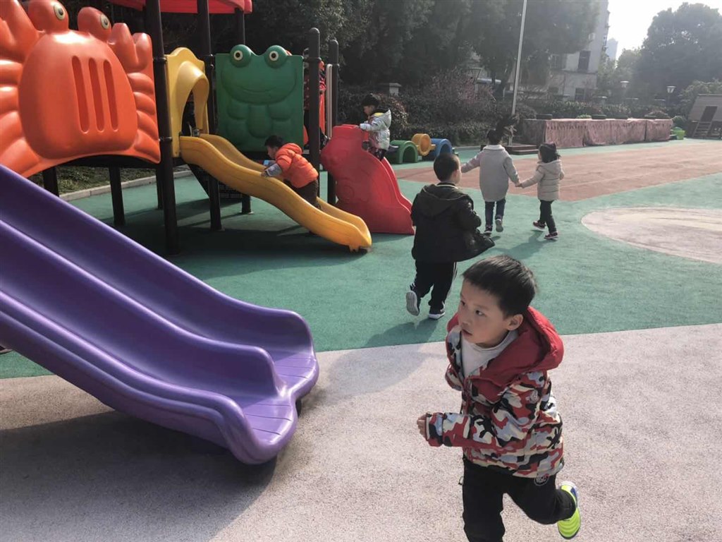 滑滑梯1.jpg