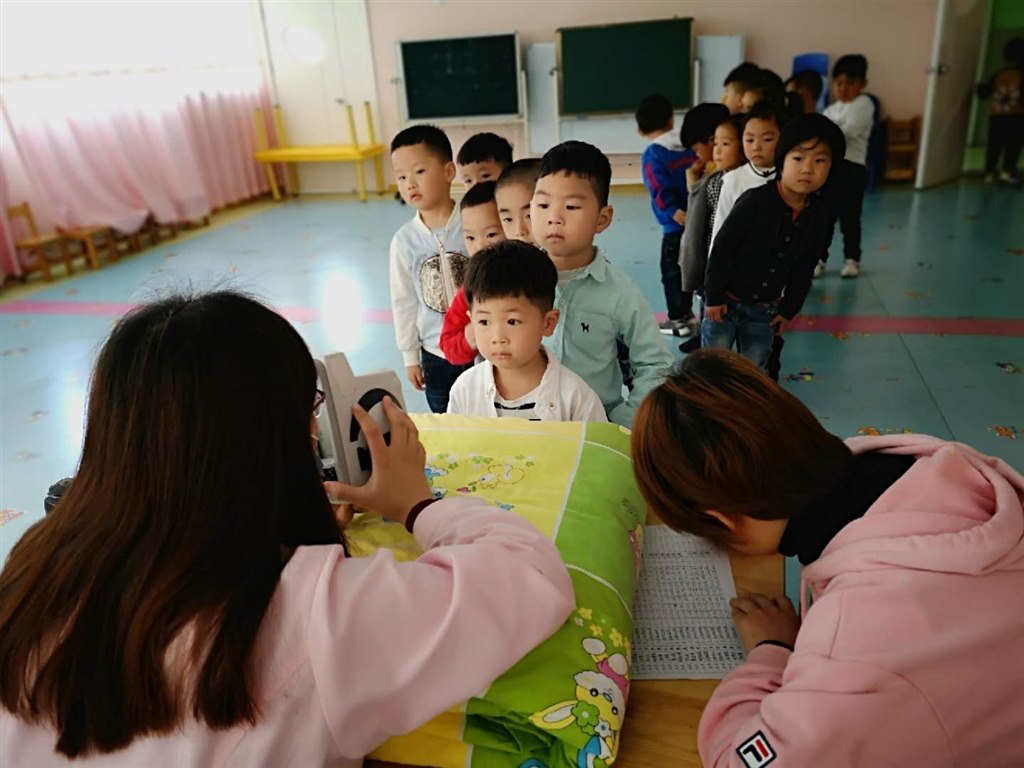 视力筛查1.jpg