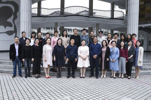 第四版块：合影.jpg