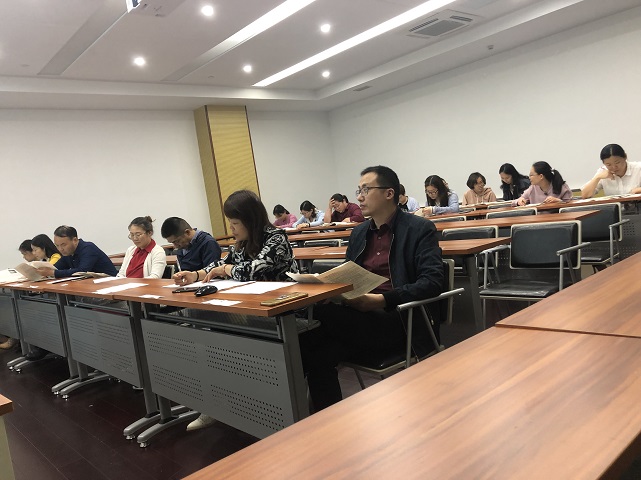 评委1.jpg