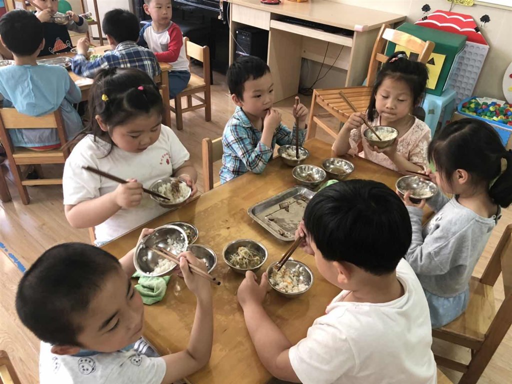 陪餐2.jpg