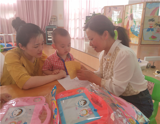 2019.6.1 龙贝贝早教园之五：亲子游艺会，欢乐热翻天5.jpg