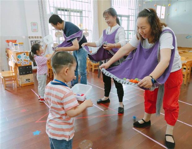 2019.6.1 龙贝贝早教园之五：亲子游艺会，欢乐热翻天2.jpg