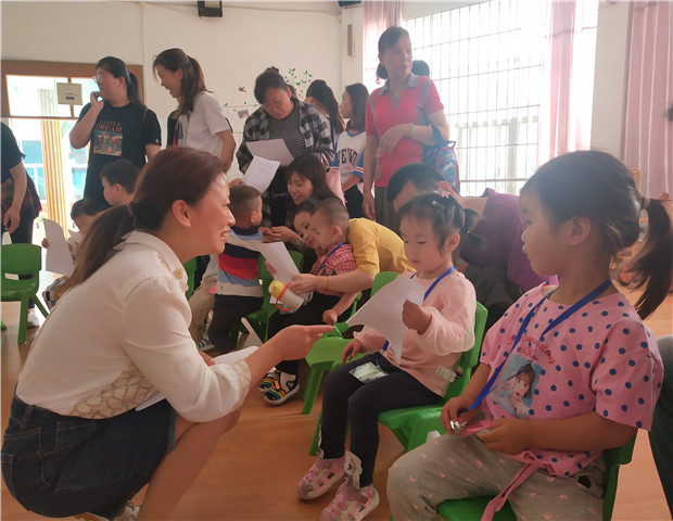 2019.6.1 龙贝贝早教园之五：亲子游艺会，欢乐热翻天1.jpg