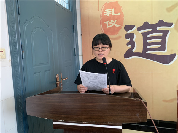 张霞2 20190610.jpg