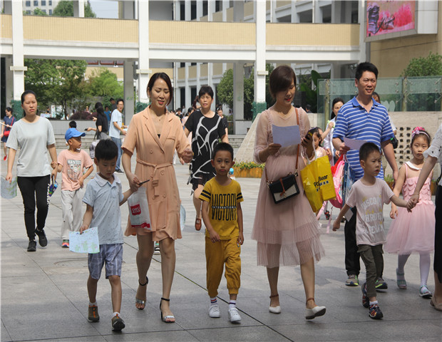 2019.6.22 龙幼毕业季之三：相约最美好的遇见，邂逅最纯真的童年1.jpg