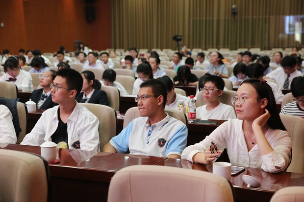 观众1.jpg