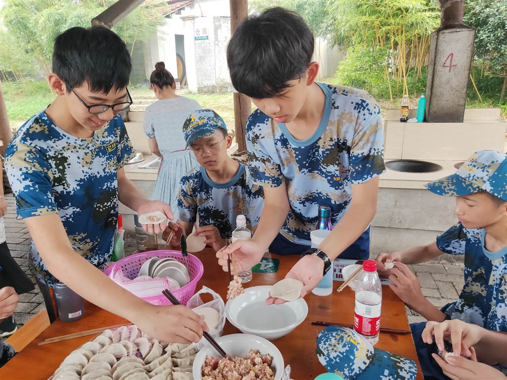 包饺子.jpg