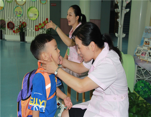 2019.9.2 龙幼开学季之五:遇见·亲爱的,热爱的3.jpg 2019.9.2 龙幼开学季之五:遇见·亲爱的,热爱的3.jpg