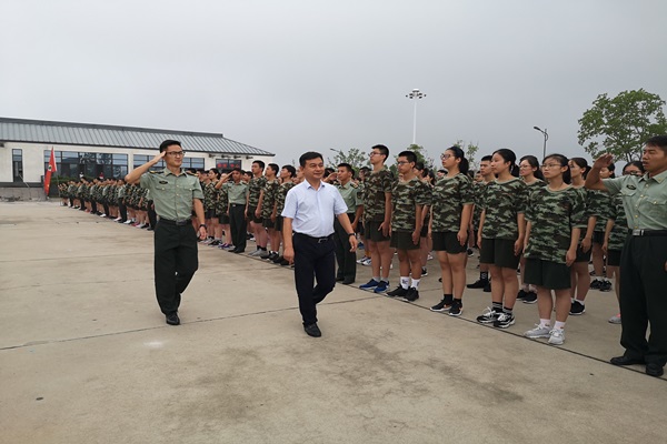 新闻010.jpg
