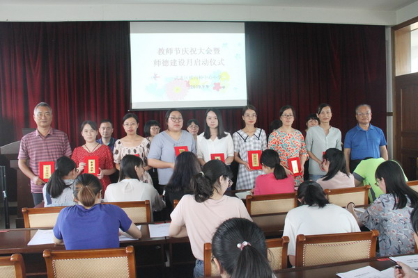 IMG_3105_缩小大小.JPG IMG_3105_缩小大小.JPG
