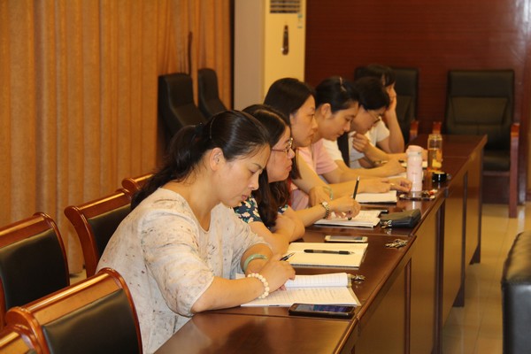 洛小党员大会 (4).JPG