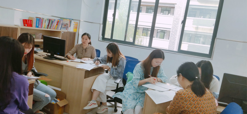 研讨_meitu_3.jpg