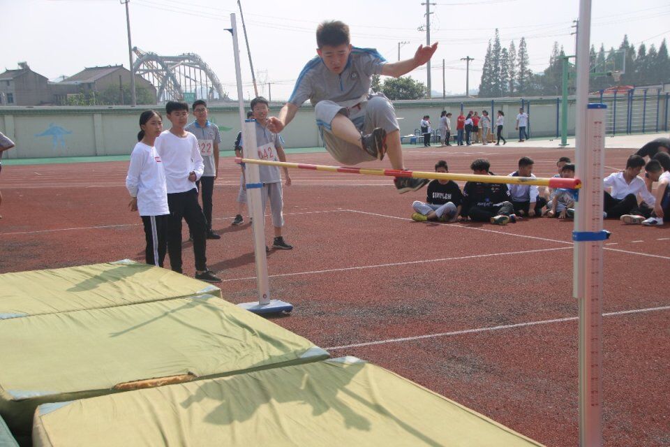 跳高.jpg