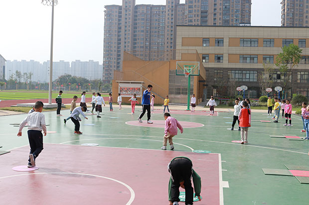 体育-殷涵2.jpg