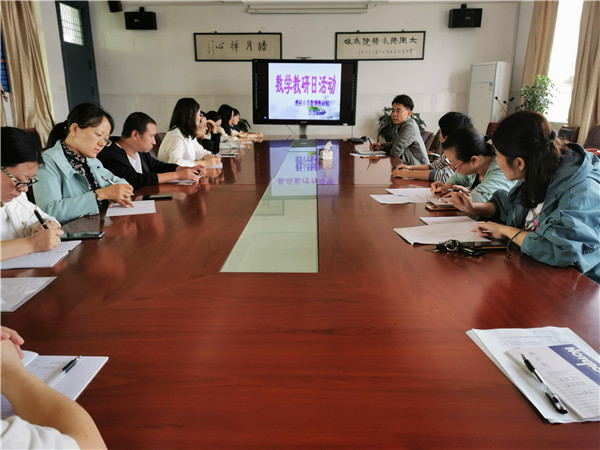 张文专题讲座3_副本.jpg