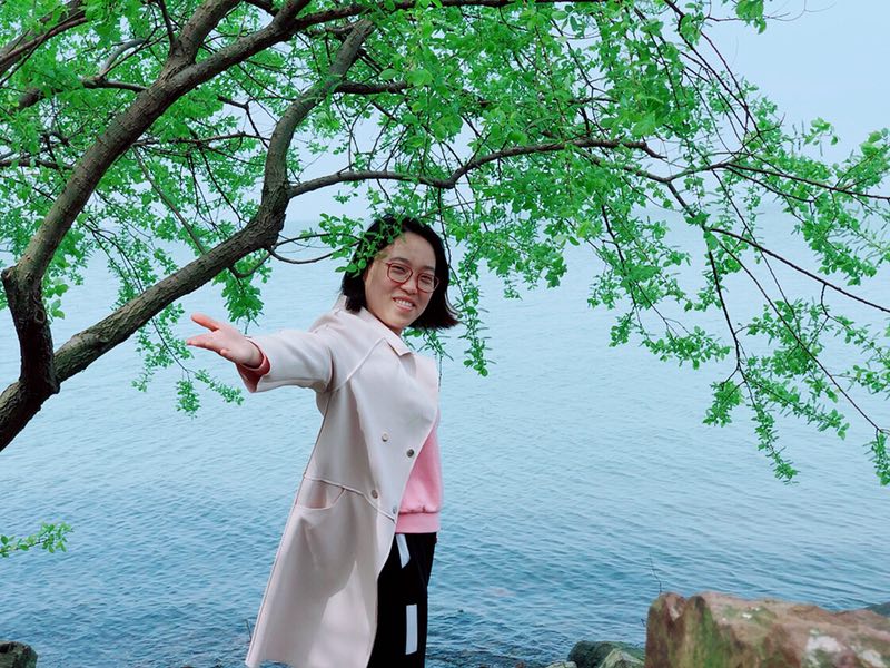 胡芝芬 区学带   教育不在于灌输，而在于点燃火焰。.jpg