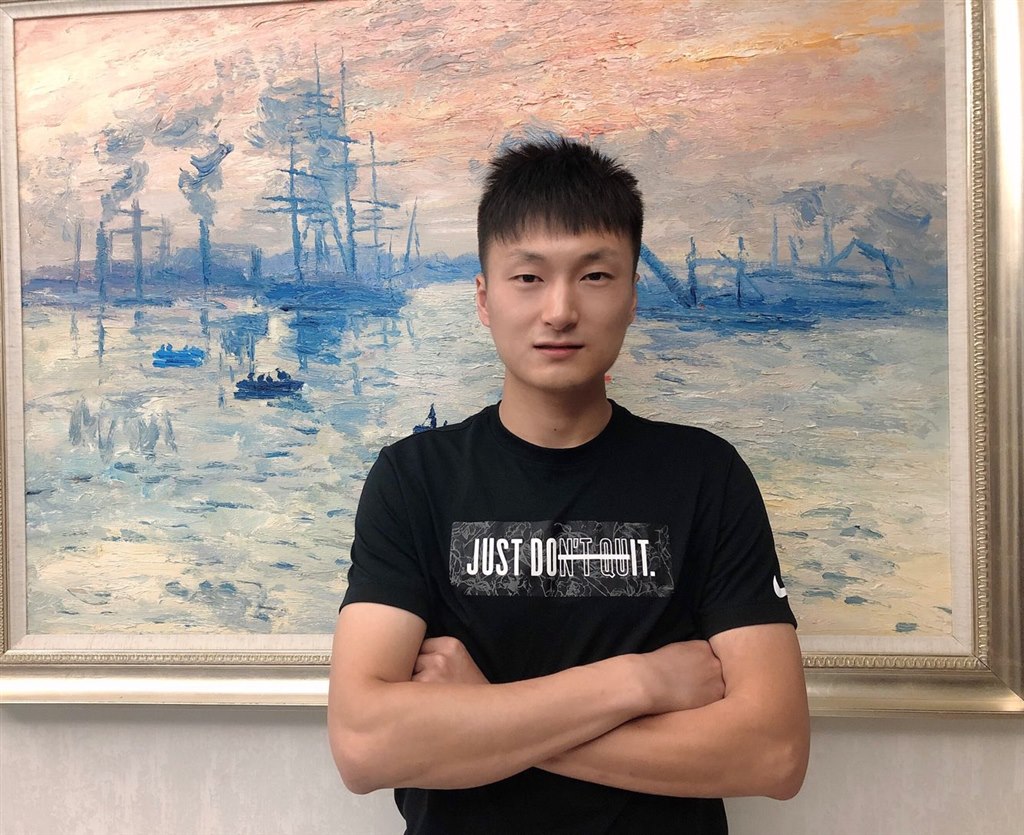 朱文彬 区骨干 教育格言：踏踏实实做事，兢兢业业教学。用欣赏的眼光看学生，用宽容的心态面对学生。做一名成功的引路人。.jpg