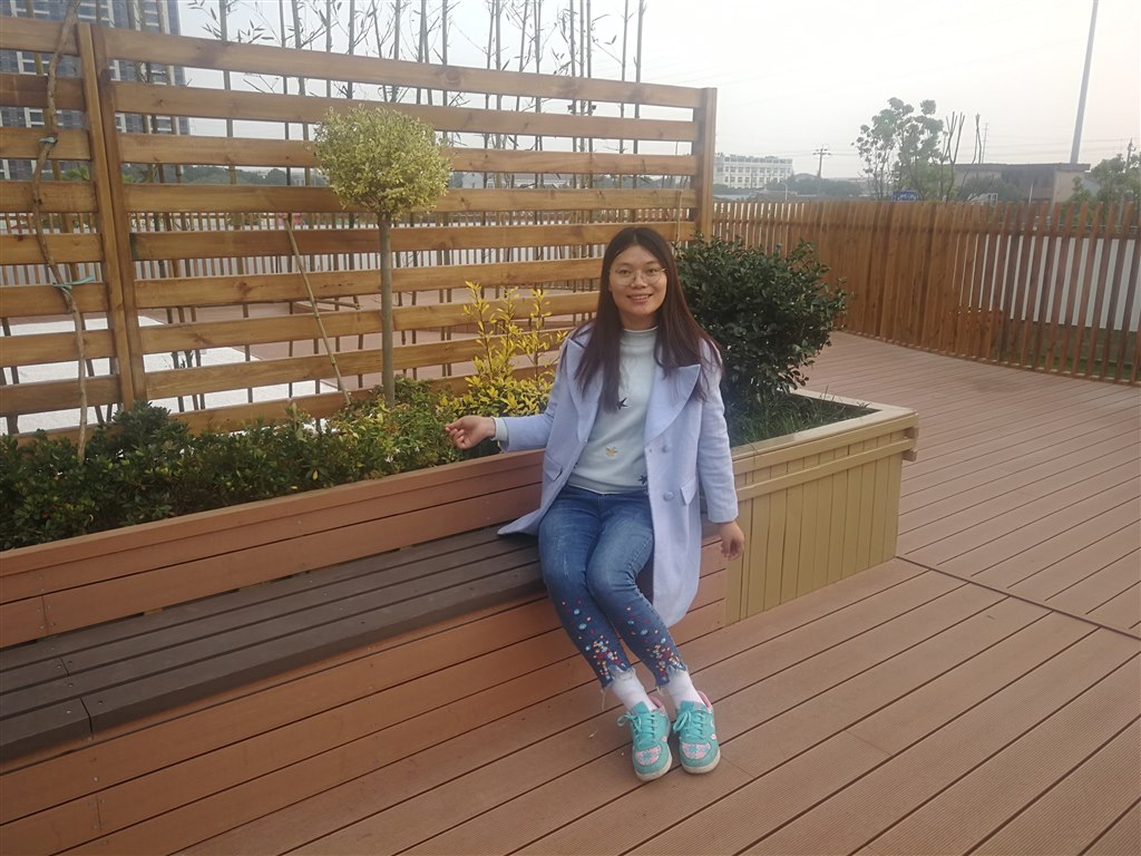 姚海燕 区骨干 教育格言：在教育的百花园中，百花吐艳离不开园丁爱的奉献；在金秋的硕果园里，硕果累累离不开耕耘者心的浇灌。.jpg