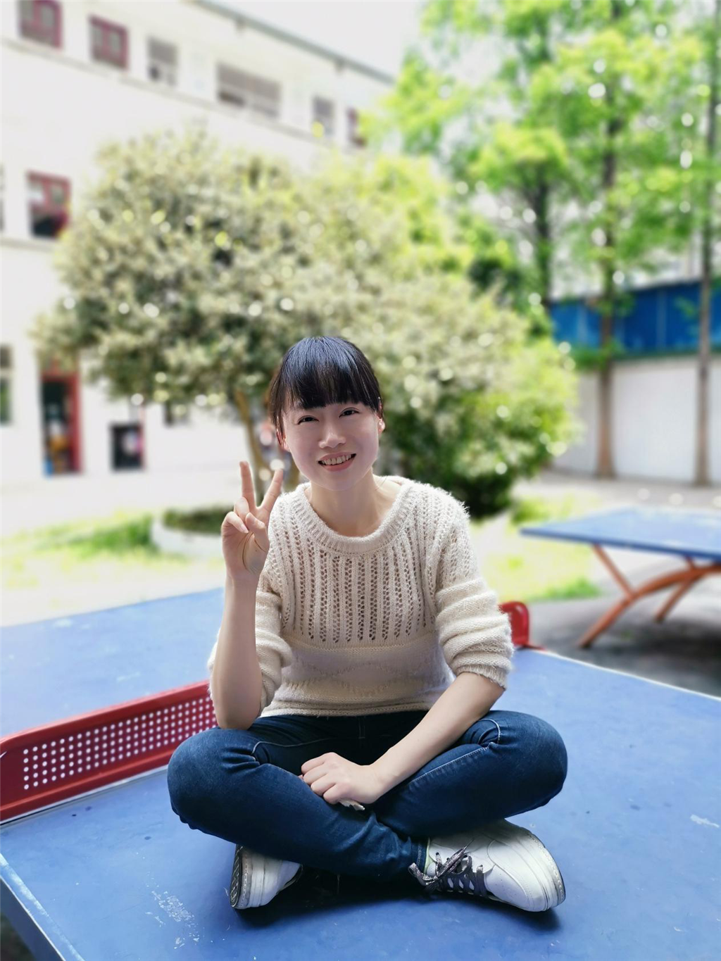 薛静.png