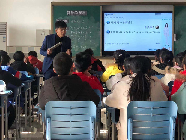 张云杰_副本.jpg 张云杰_副本.jpg