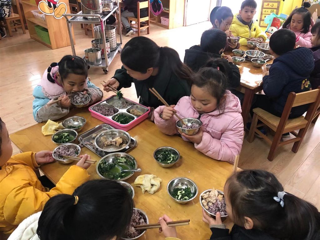 陪餐2.jpg