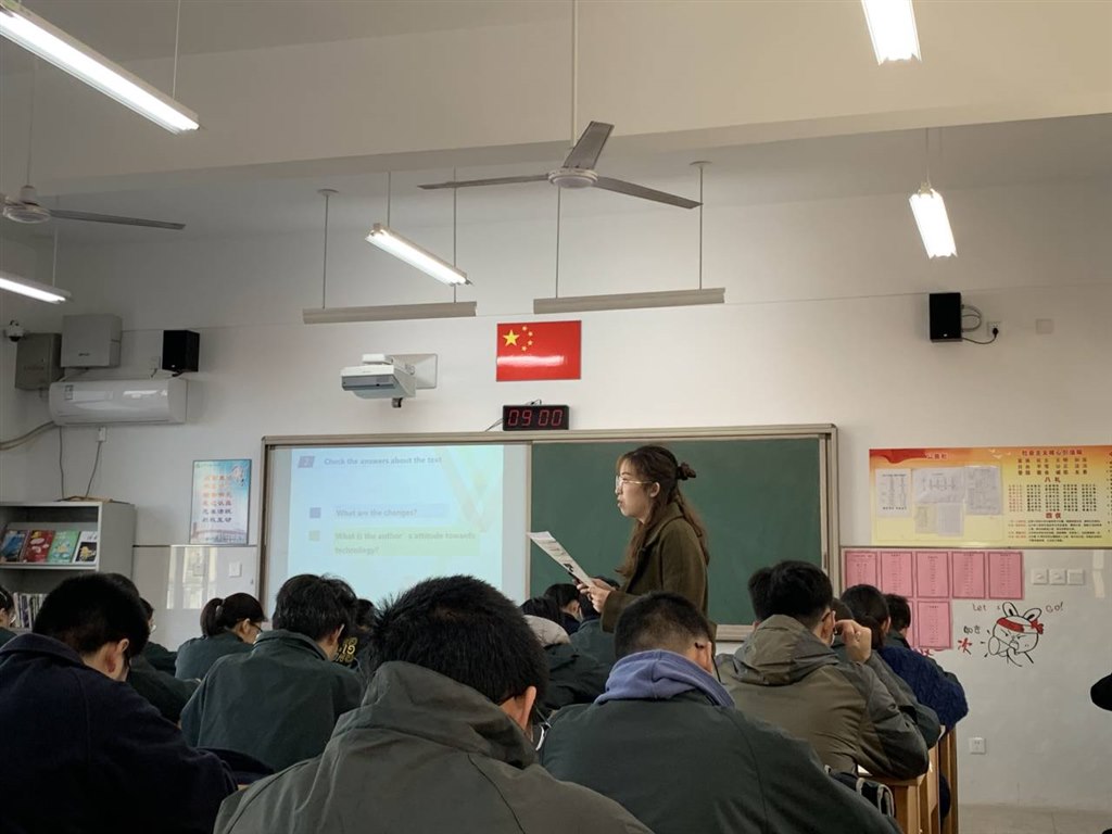 江凌云.jpg